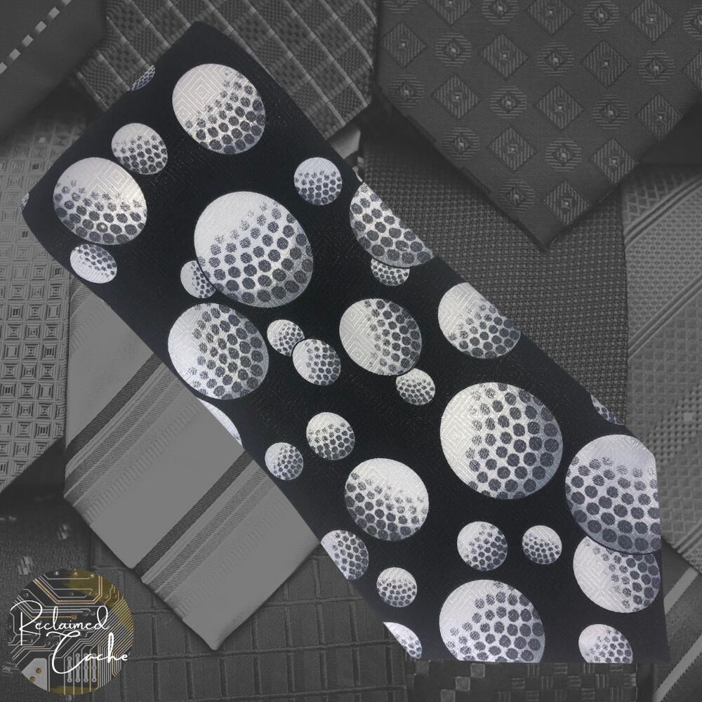 Golf Ball II Tie